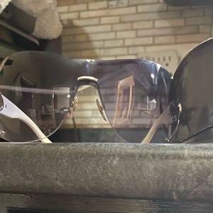 Gucci crystal rhinestone detail sunglasses